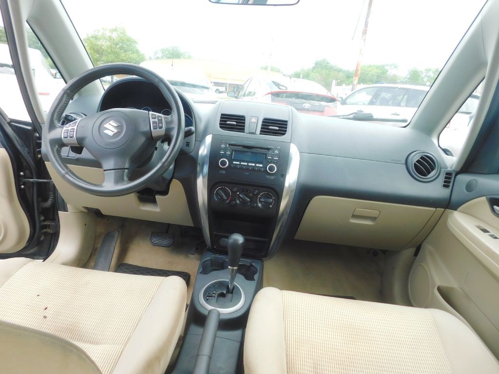2011 Suzuki SX4 Image 15