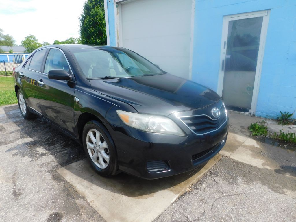 2011 Toyota Camry Image 1