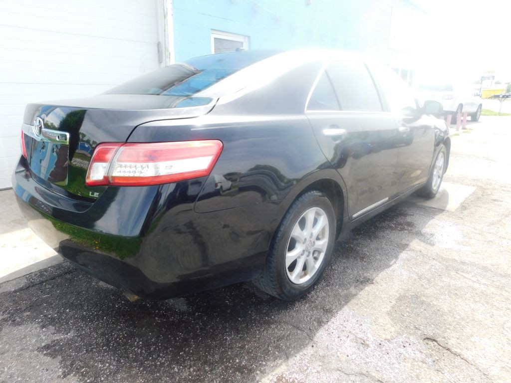 2011 Toyota Camry Image 4