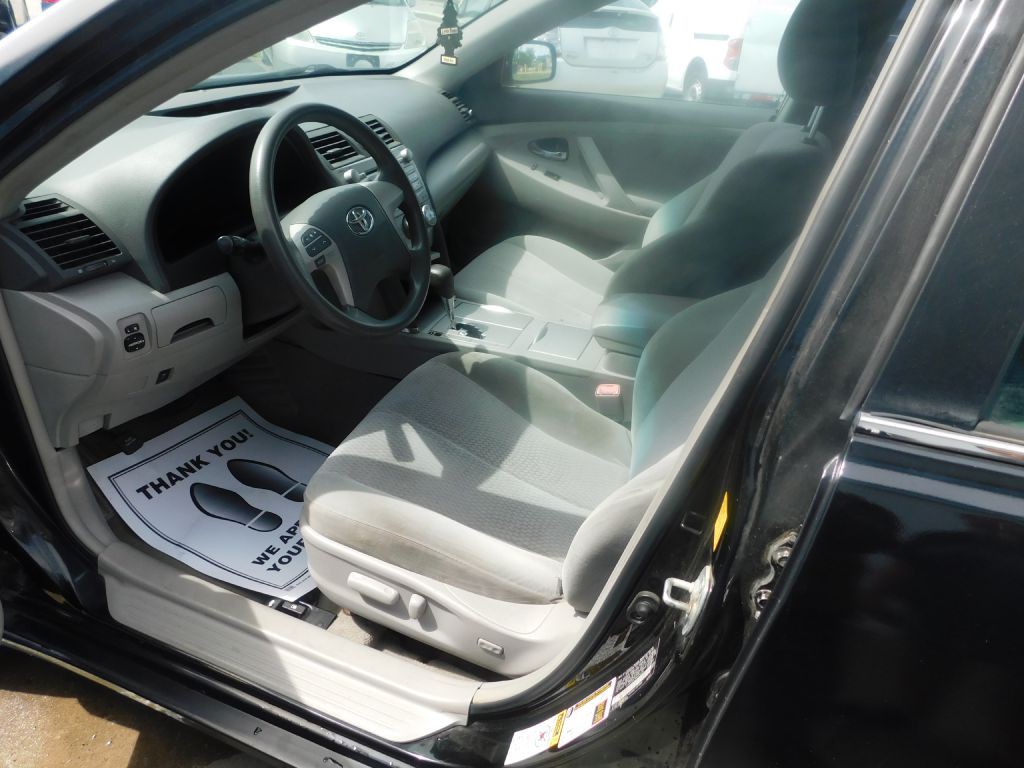 2011 Toyota Camry Image 8