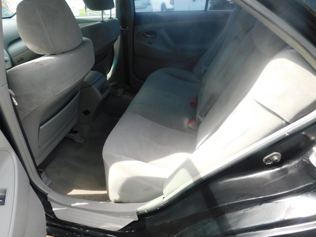 2011 Toyota Camry Image 9