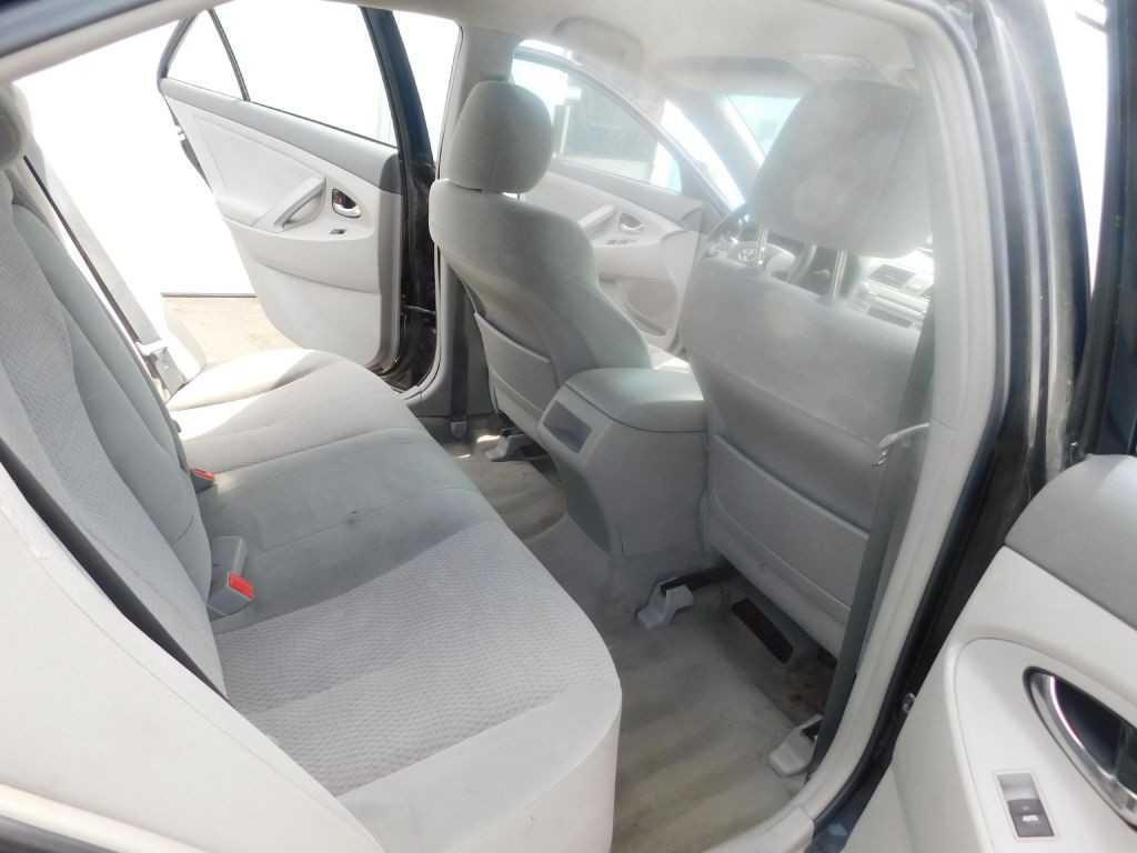 2011 Toyota Camry Image 10