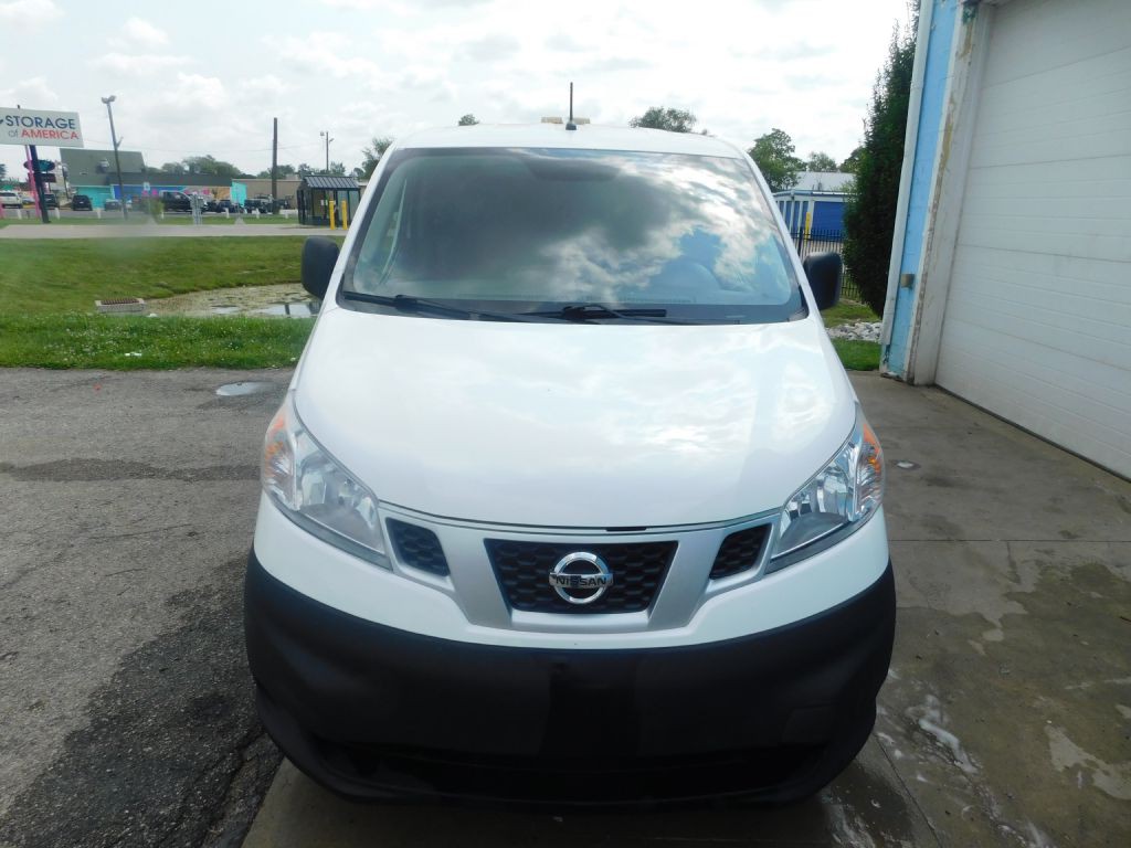 2017 Nissan NV200 Image 2