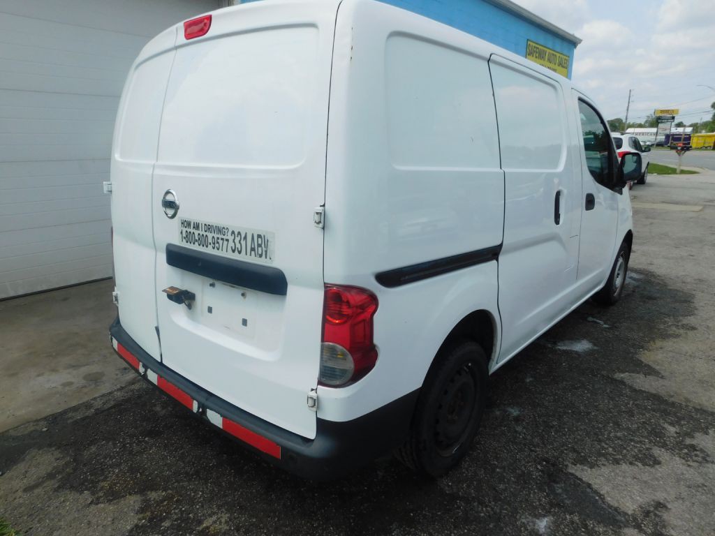 2017 Nissan NV200 Image 5