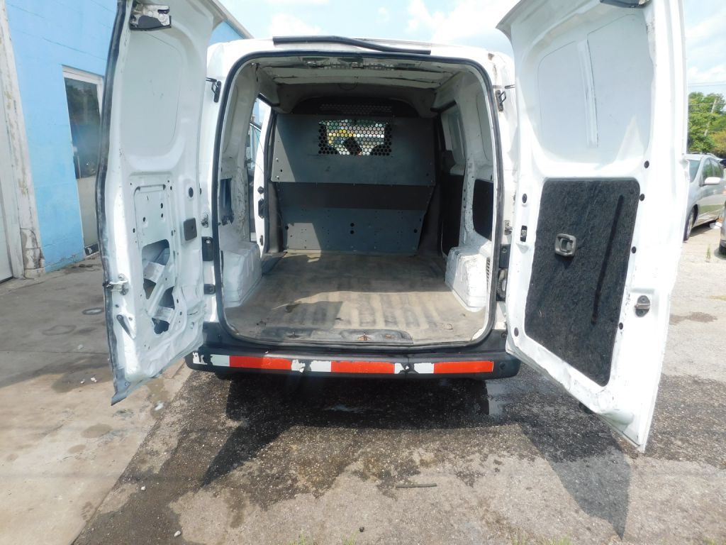 2017 Nissan NV200 Image 11