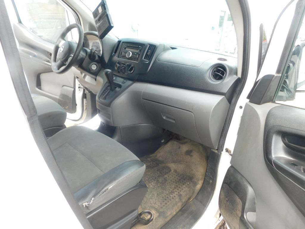 2017 Nissan NV200 Image 12