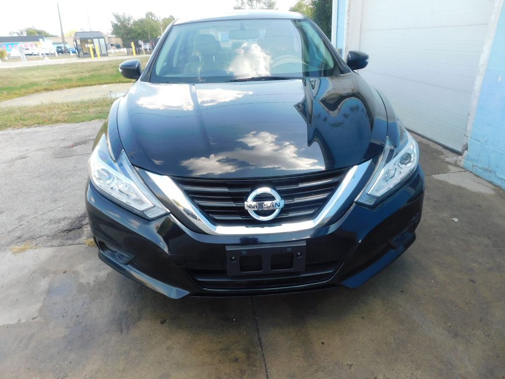 2018 Nissan Altima Image 2