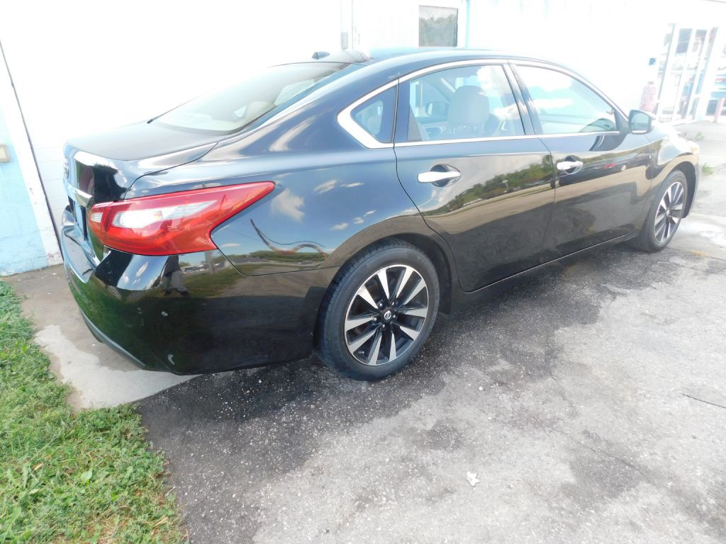 2018 Nissan Altima Image 5