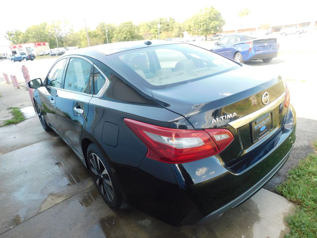 2018 Nissan Altima Image 7