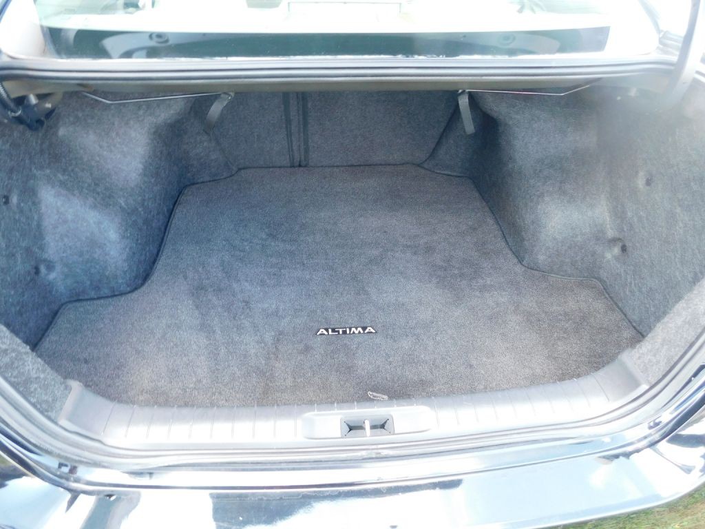 2018 Nissan Altima Image 11