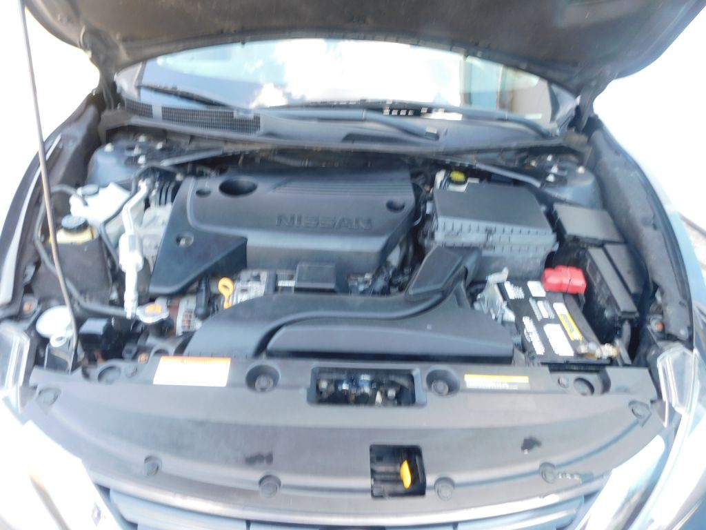 2018 Nissan Altima Image 18