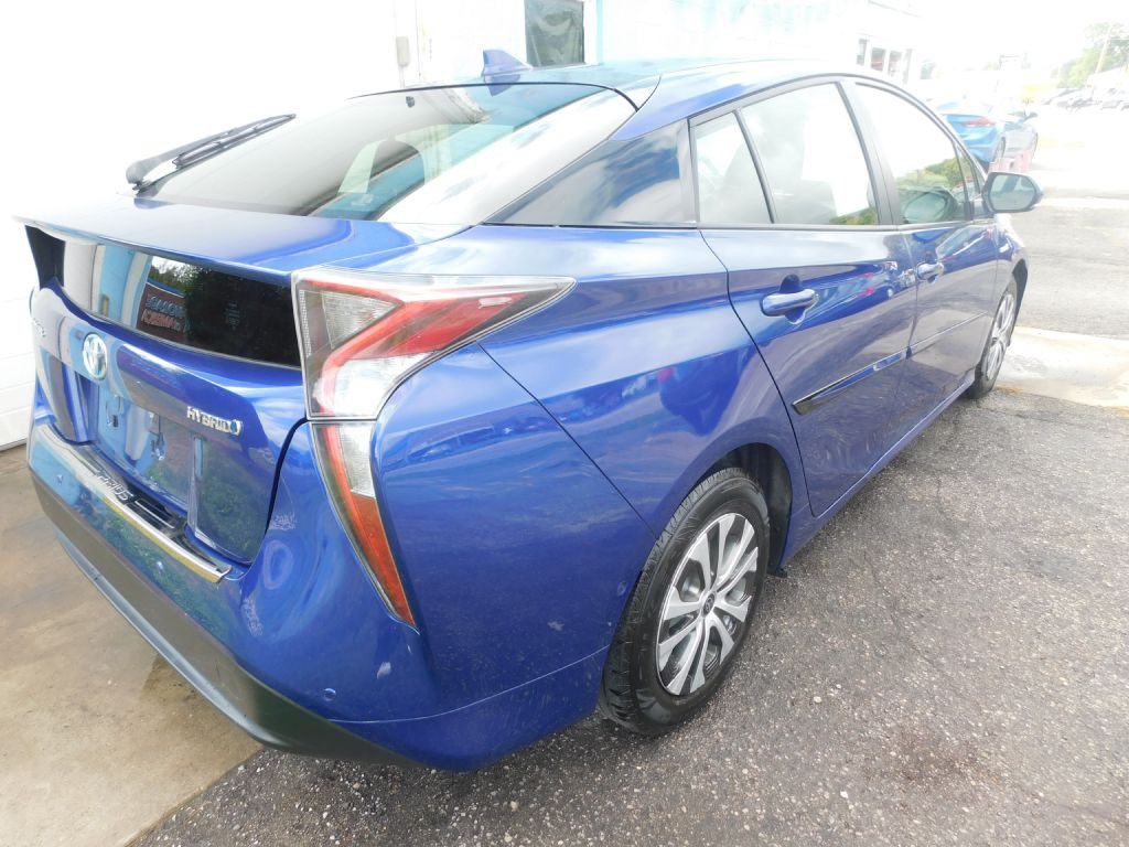 2017 Toyota Prius Image 5