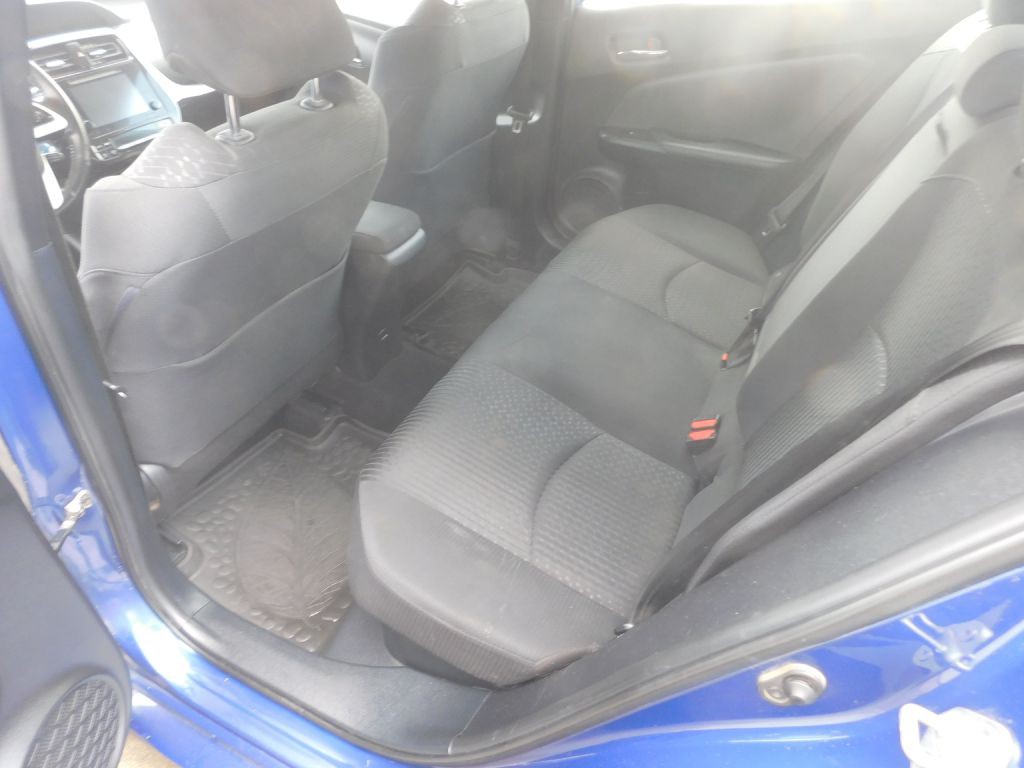 2017 Toyota Prius Image 10