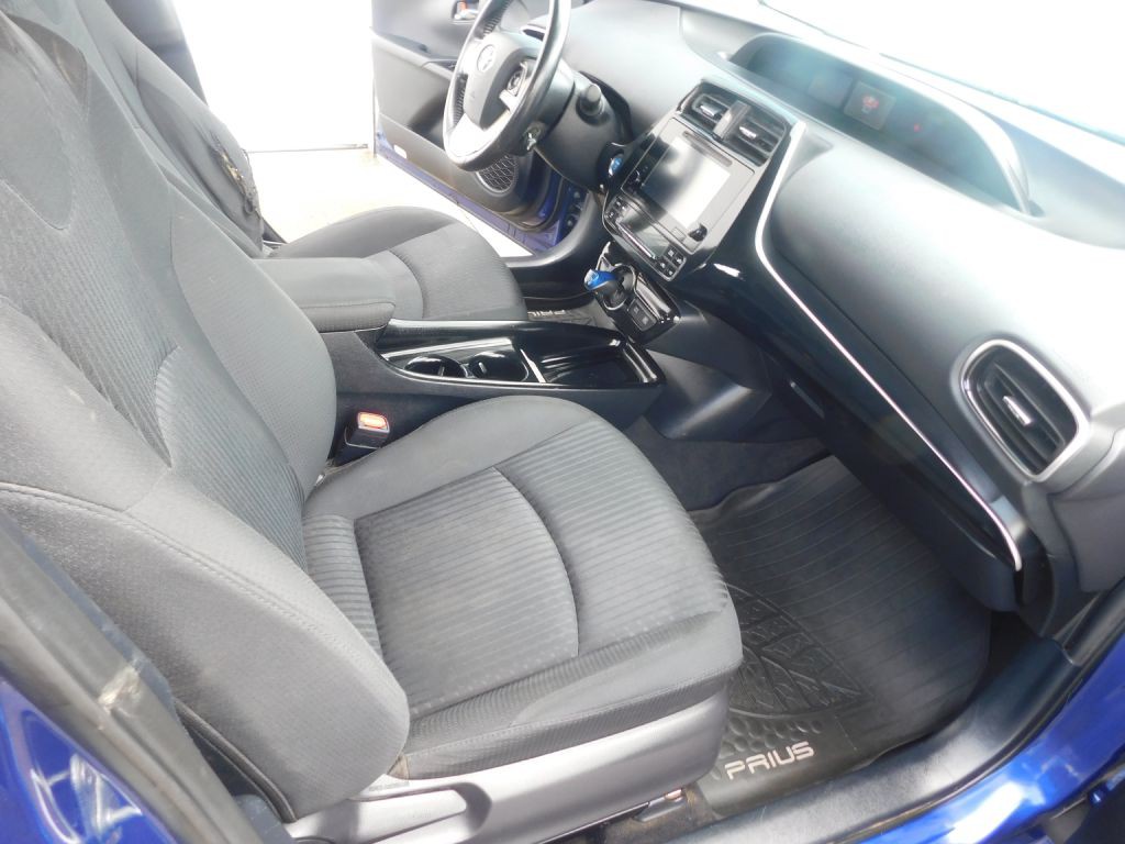 2017 Toyota Prius Image 13