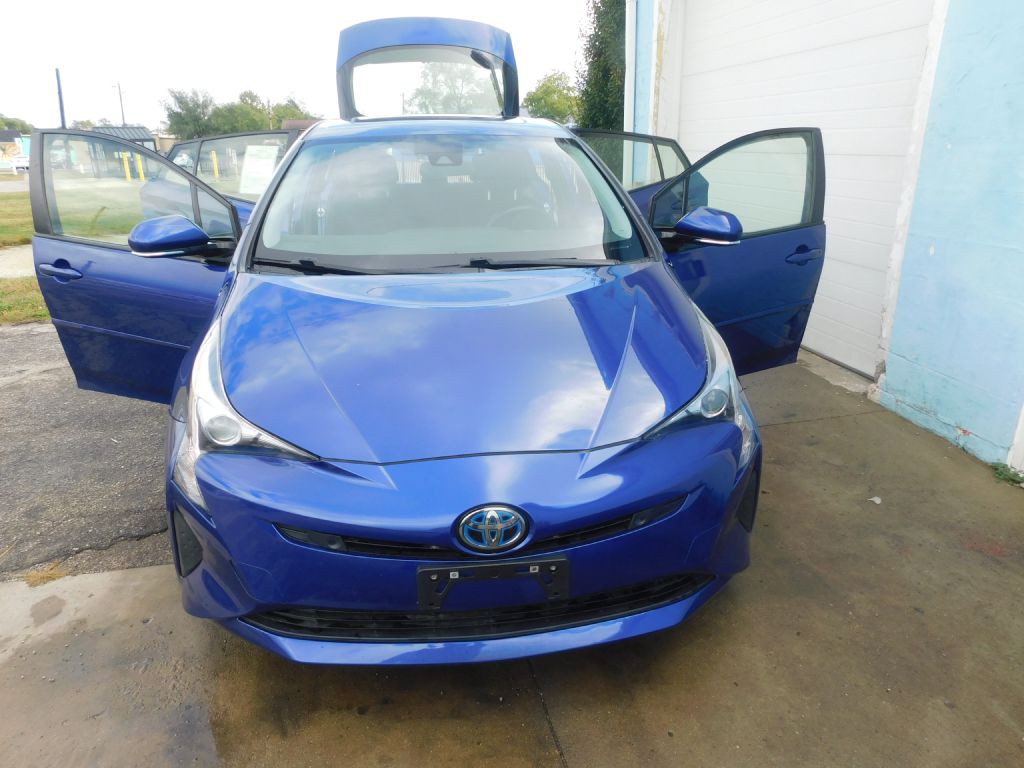 2017 Toyota Prius Image 16