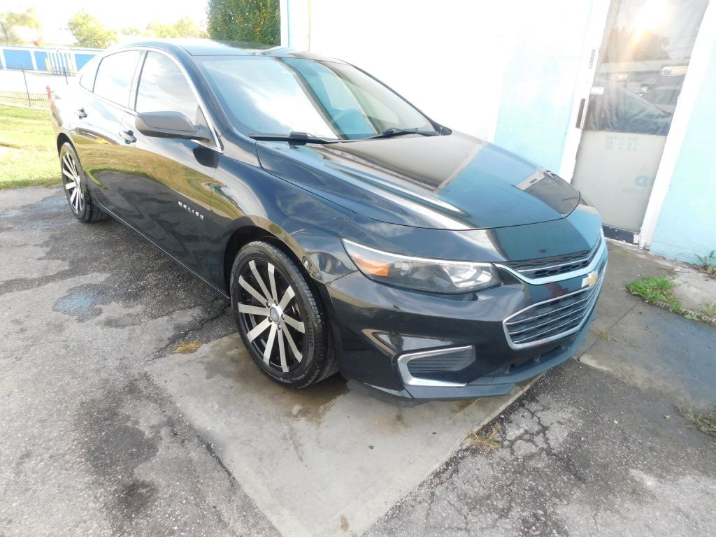 2018 Chevrolet Malibu Image 1