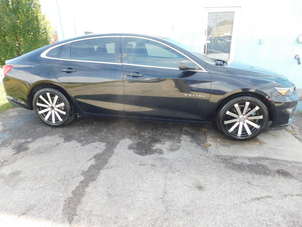 2018 Chevrolet Malibu Image 4