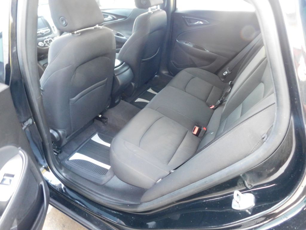 2018 Chevrolet Malibu Image 10