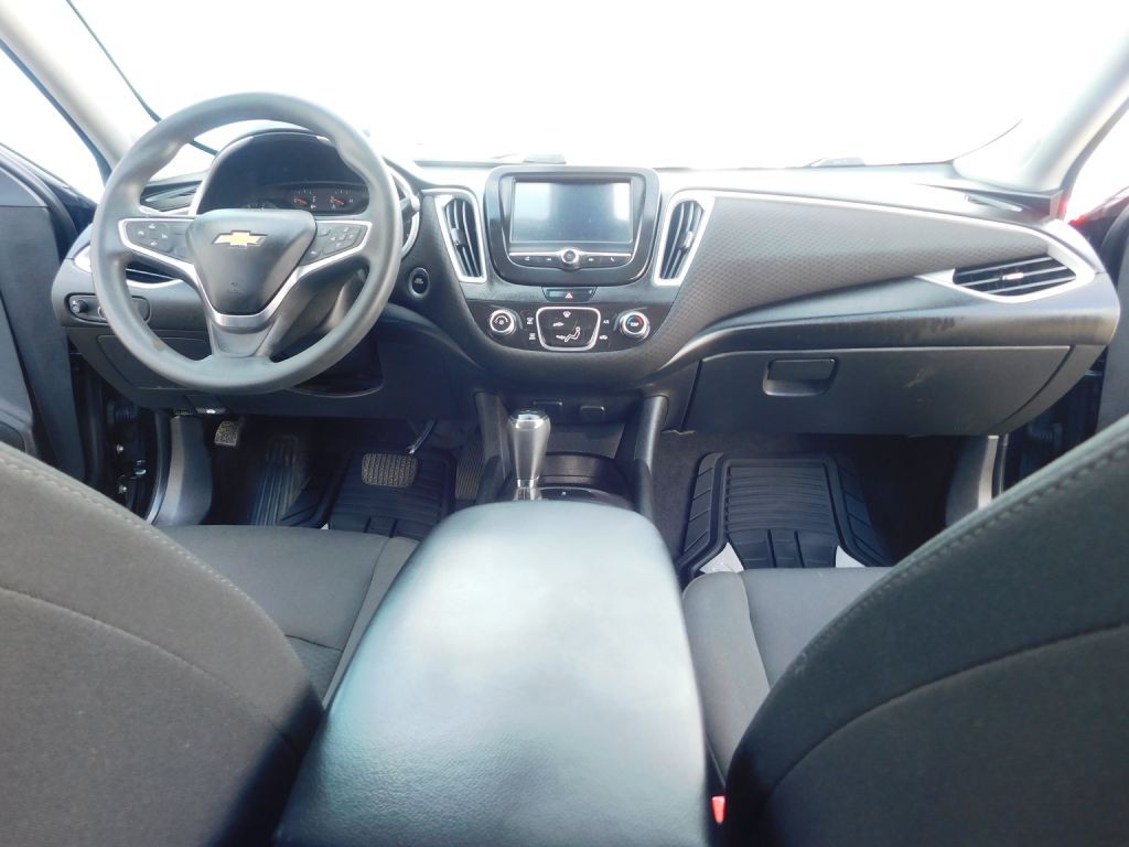 2018 Chevrolet Malibu Image 13