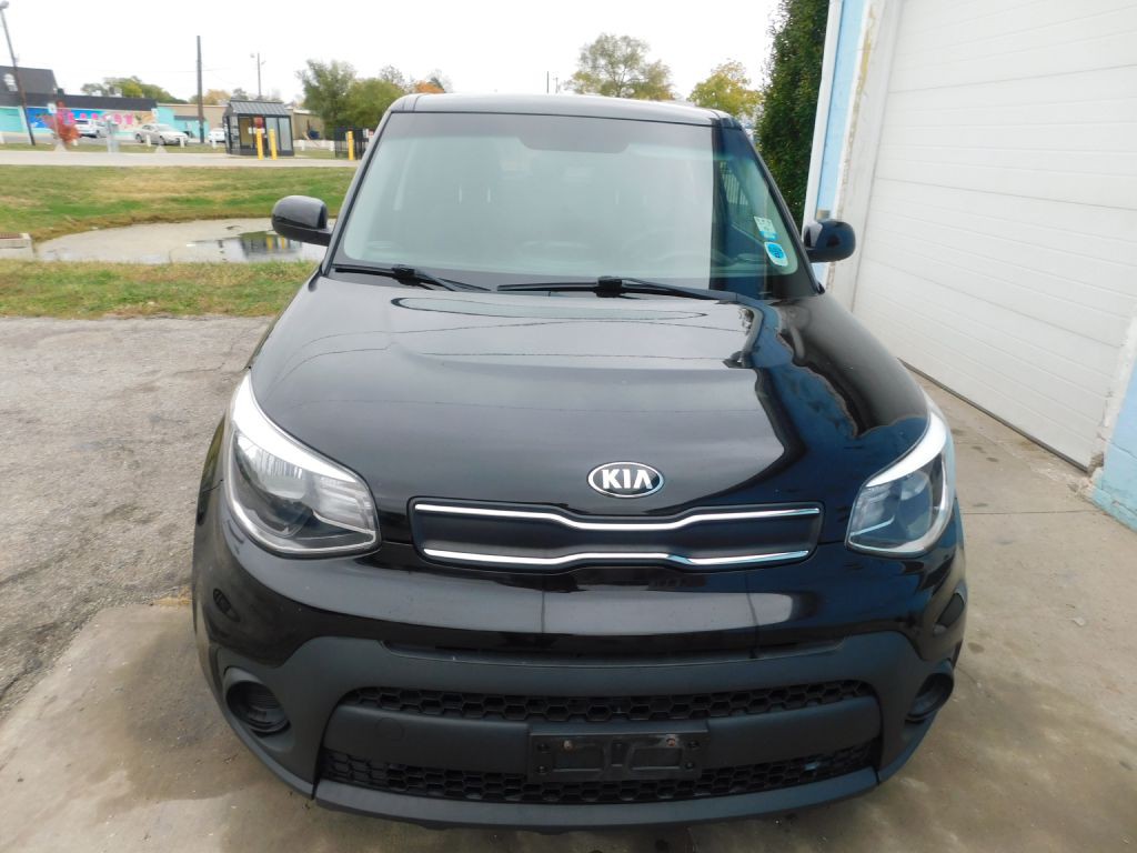 2017 Kia Soul Image 2