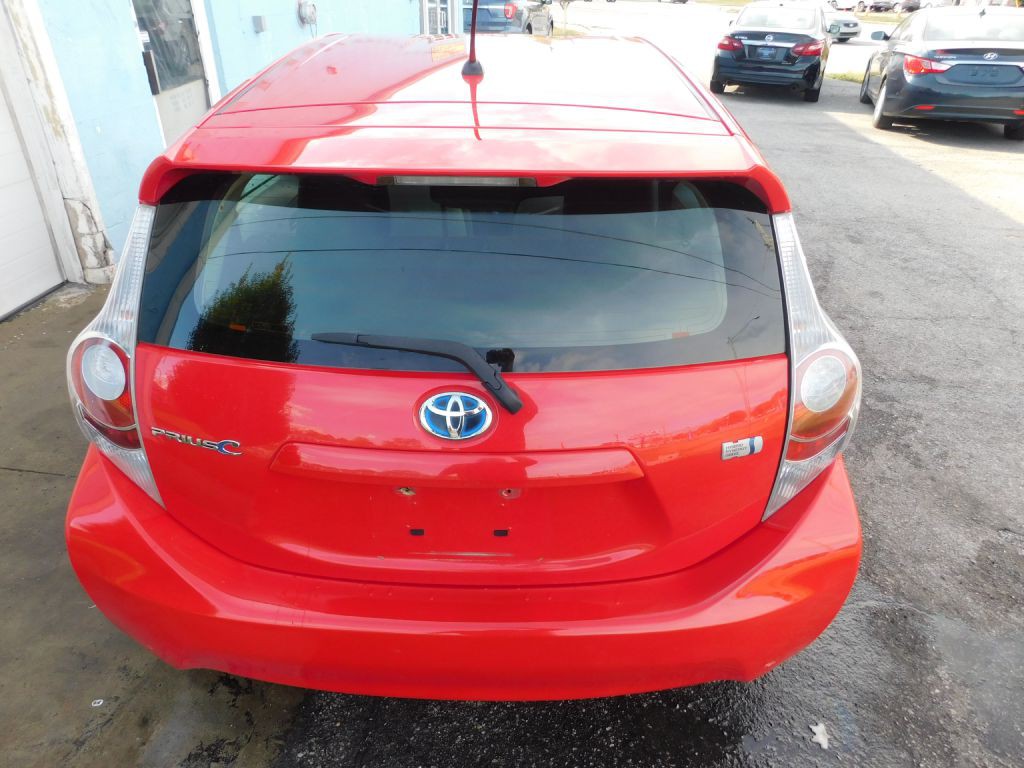 2014 Toyota Prius Image 6