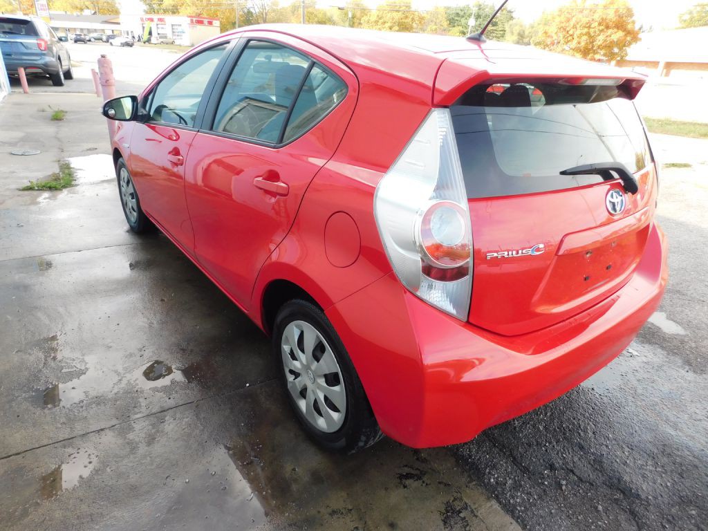 2014 Toyota Prius Image 7