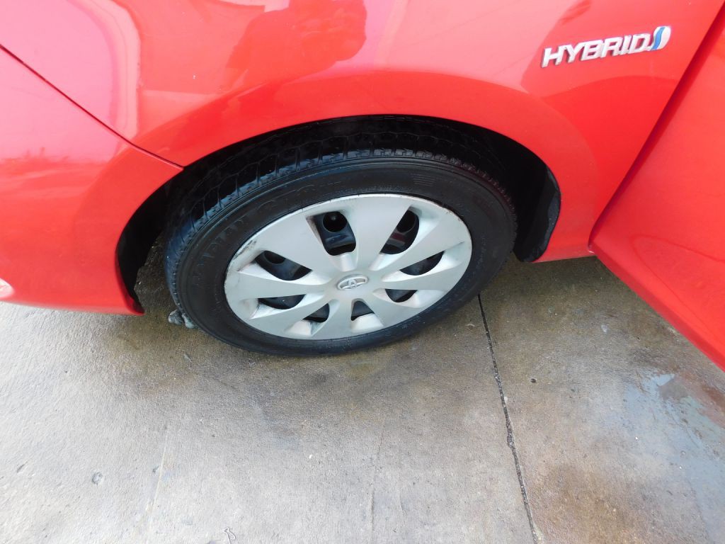 2014 Toyota Prius Image 15