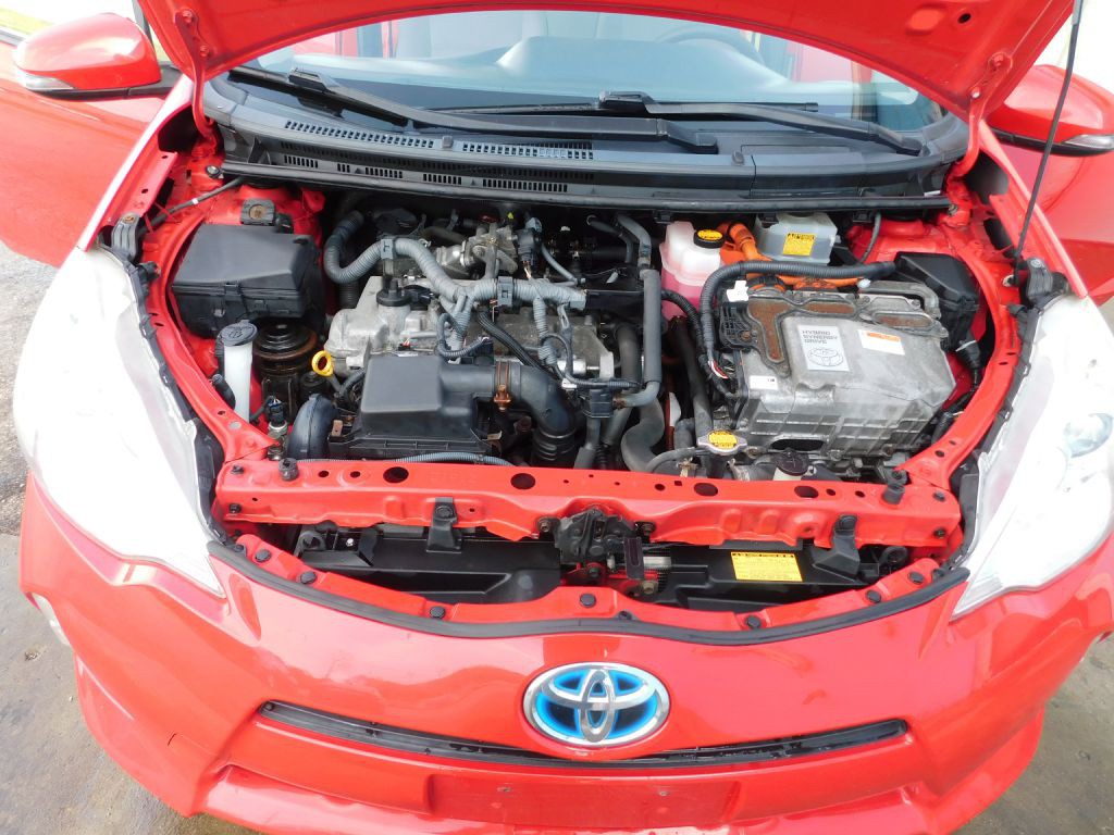 2014 Toyota Prius Image 18