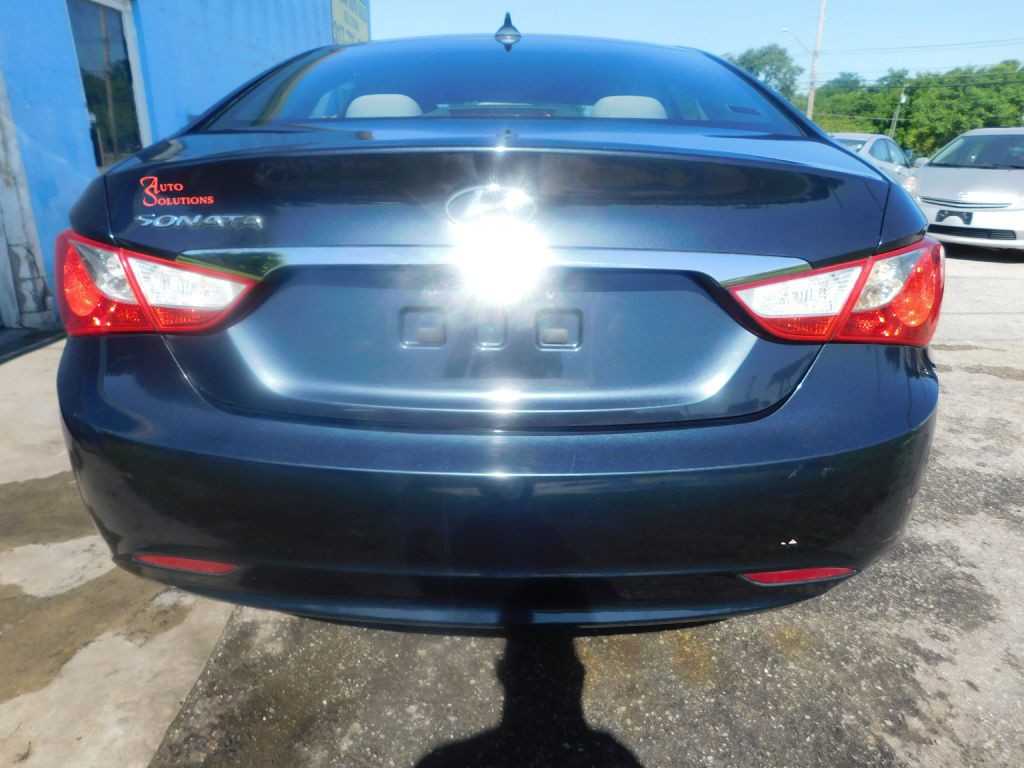 2013 Hyundai Sonata Image 6