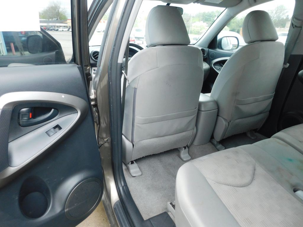 2011 Toyota Rav4 Image 10