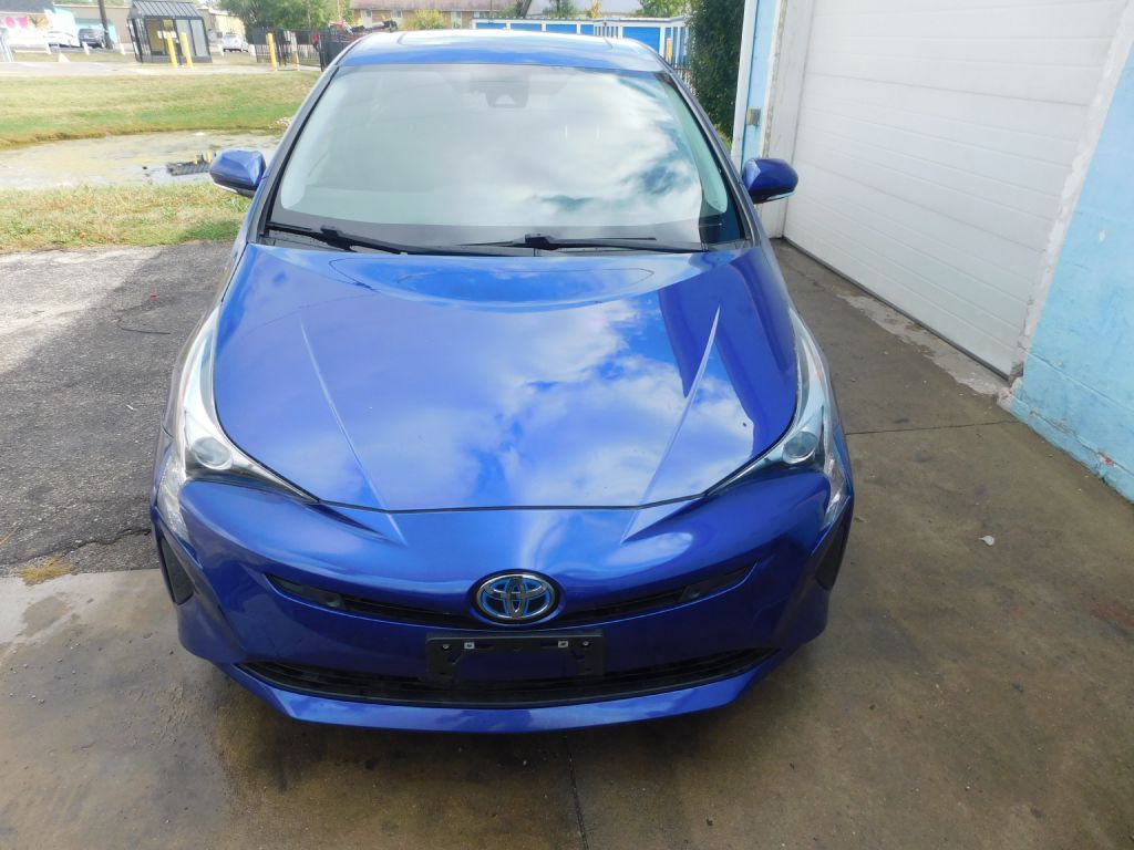 2017 Toyota Prius Image 3