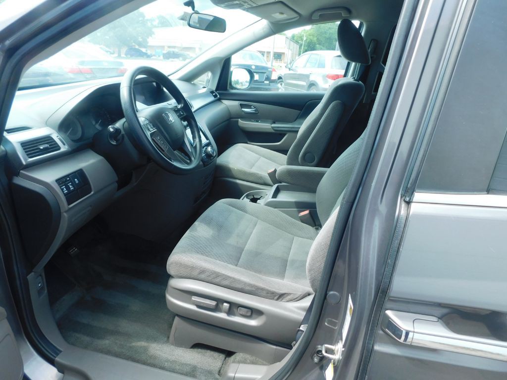 2016 Honda Odyssey Image 8