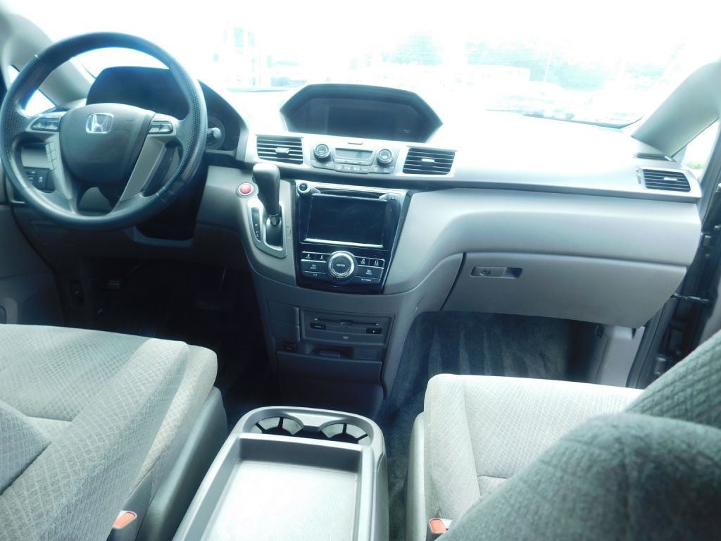 2016 Honda Odyssey Image 13