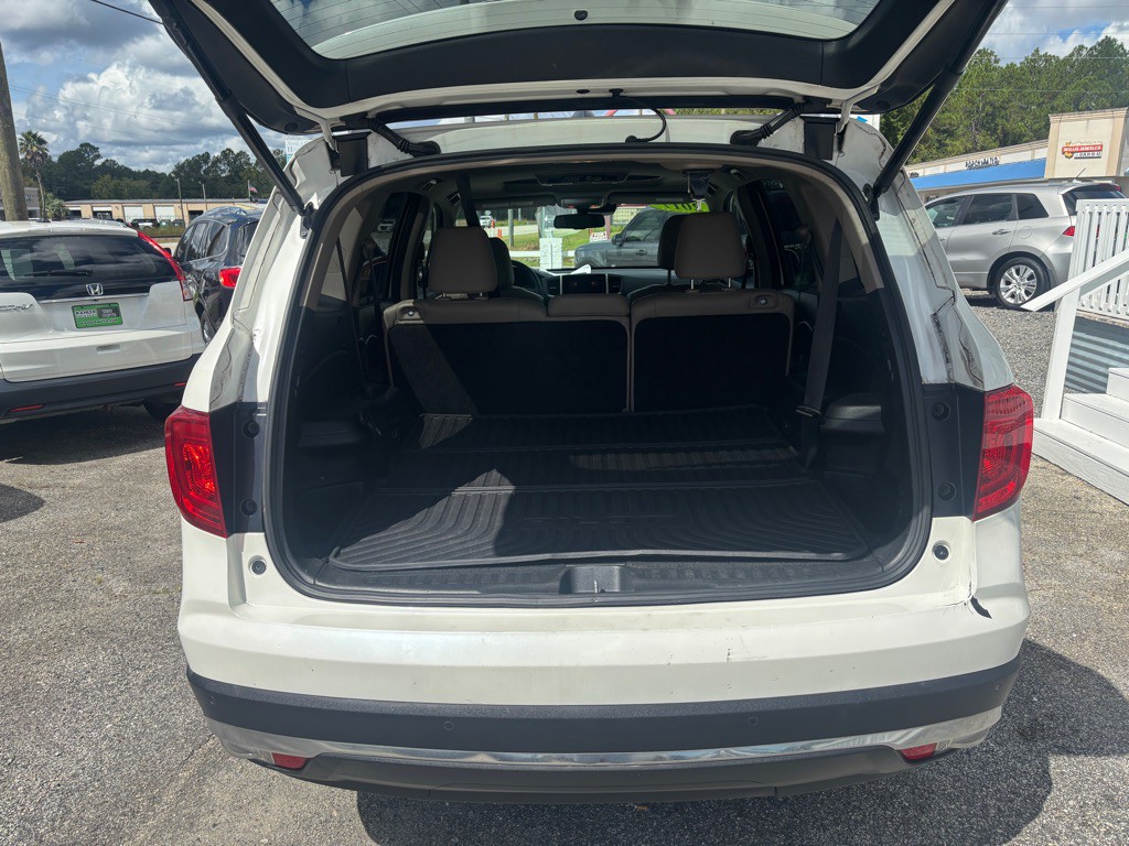 2017 Honda Pilot Image 6