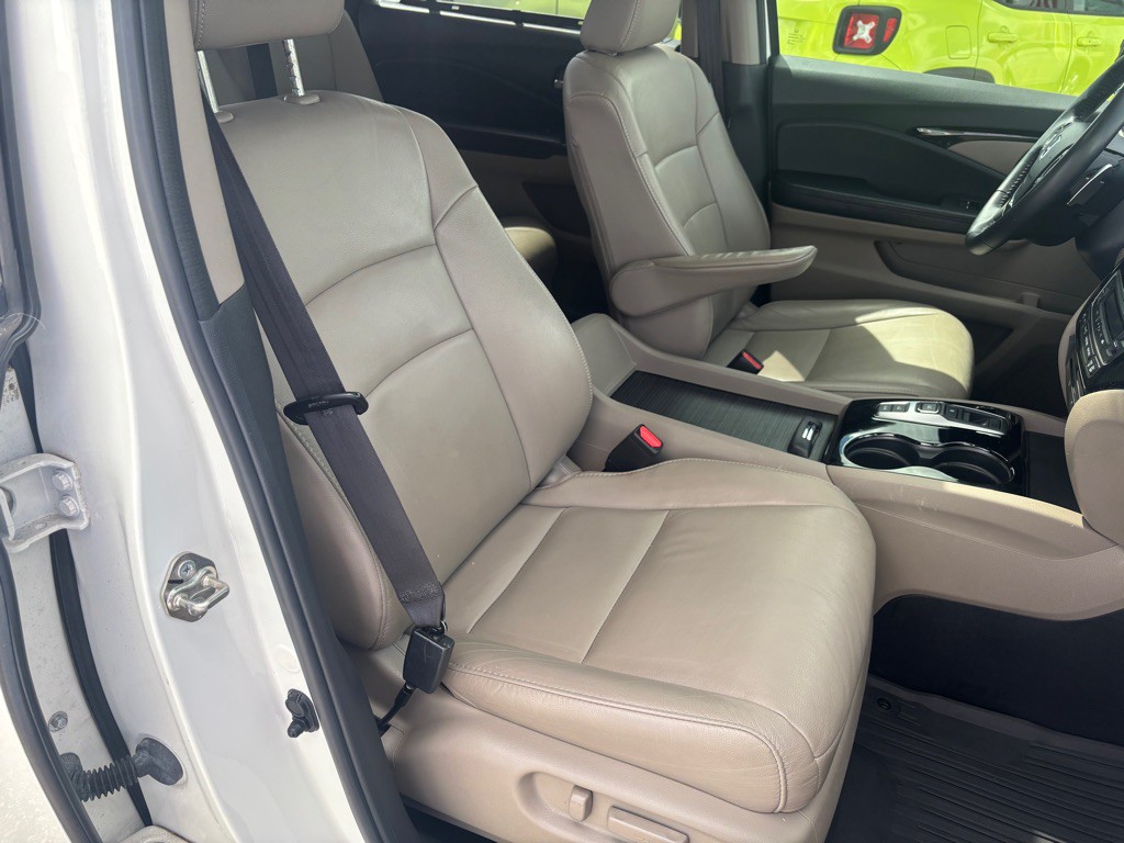 2017 Honda Pilot Image 10