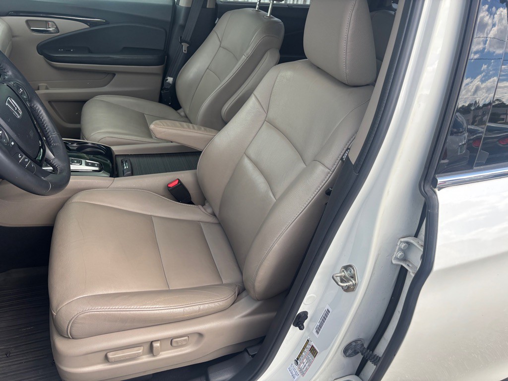 2017 Honda Pilot Image 12