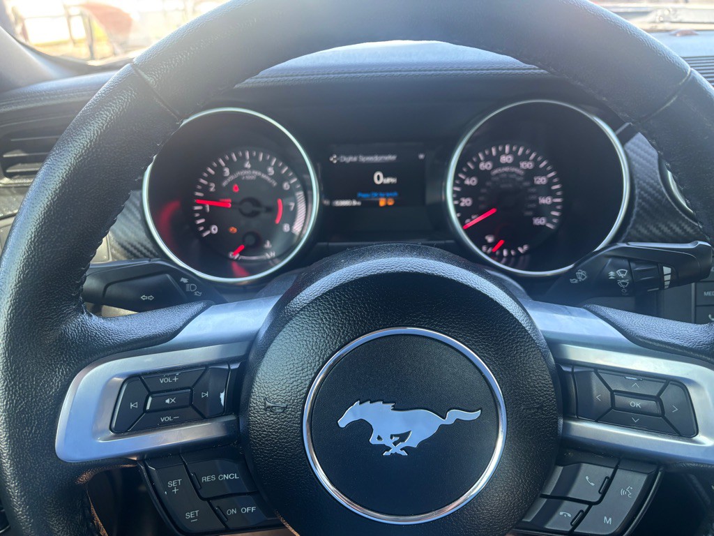 2020 Ford Mustang Image 11