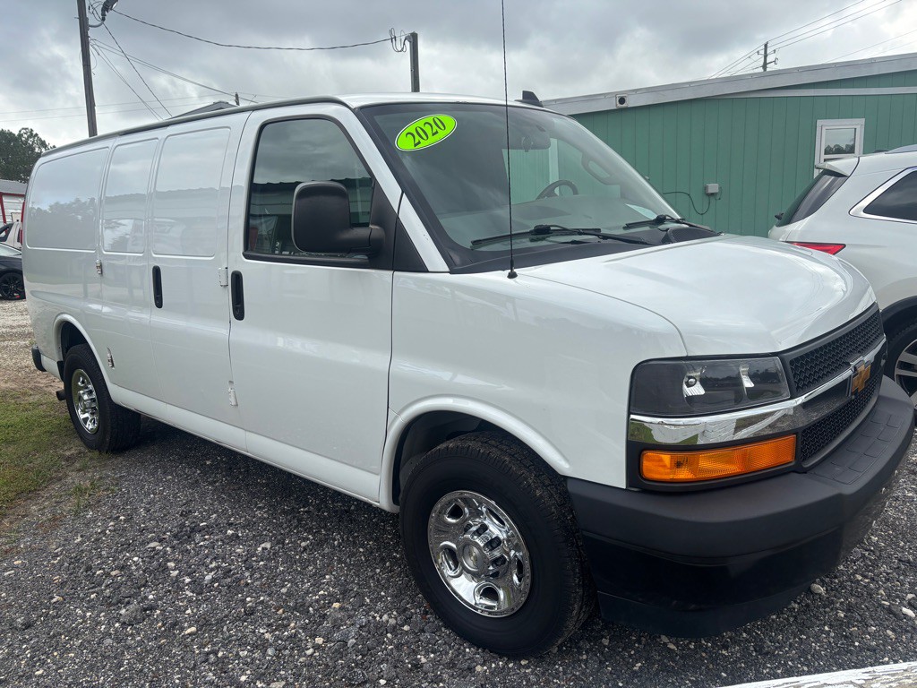 2020 Chevrolet Express Image 3