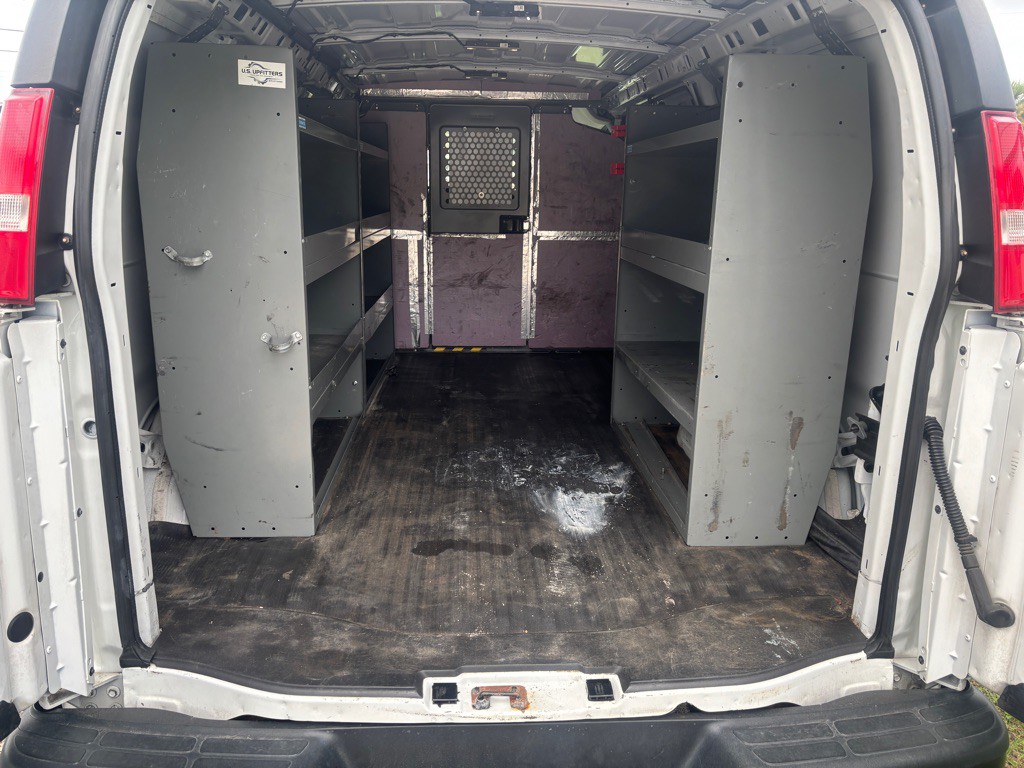 2020 Chevrolet Express Image 5