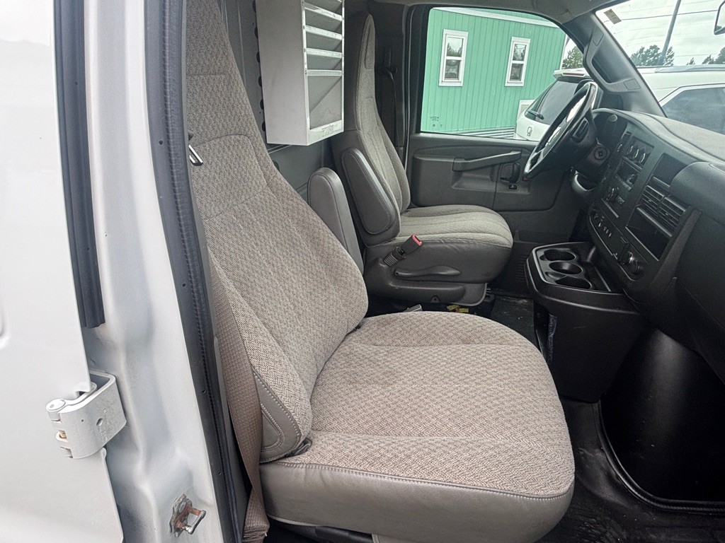 2020 Chevrolet Express Image 10