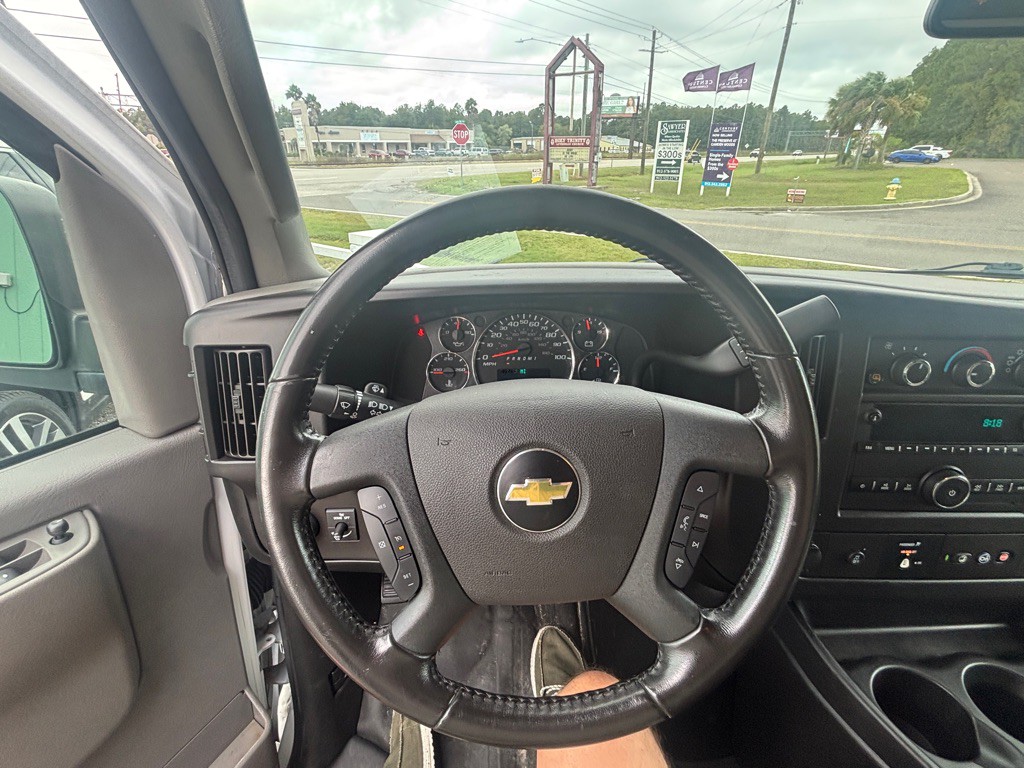 2020 Chevrolet Express Image 14