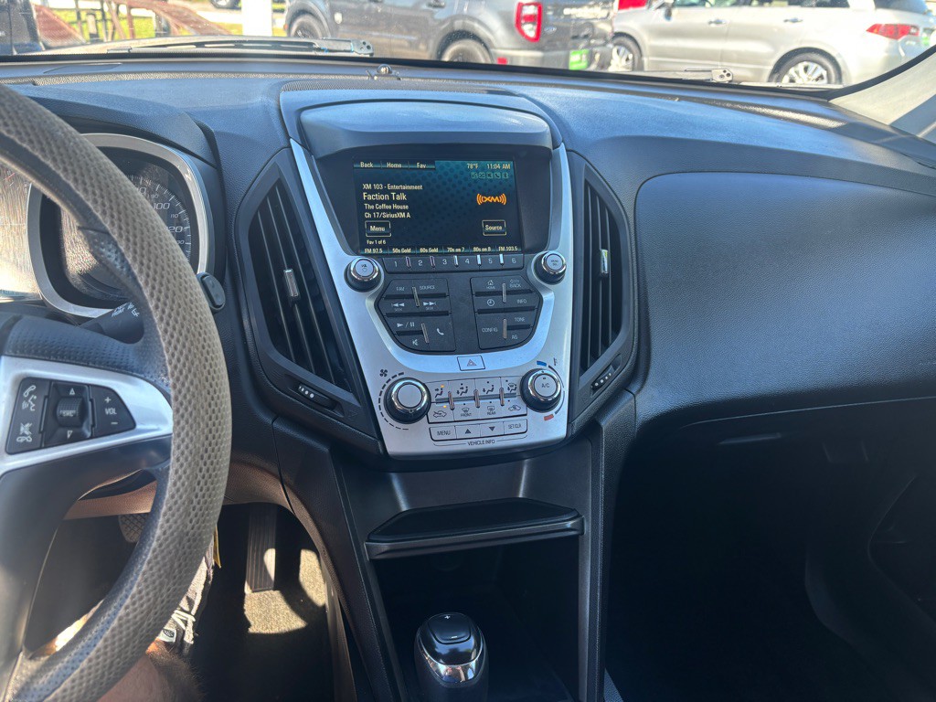2017 Chevrolet Equinox Image 12