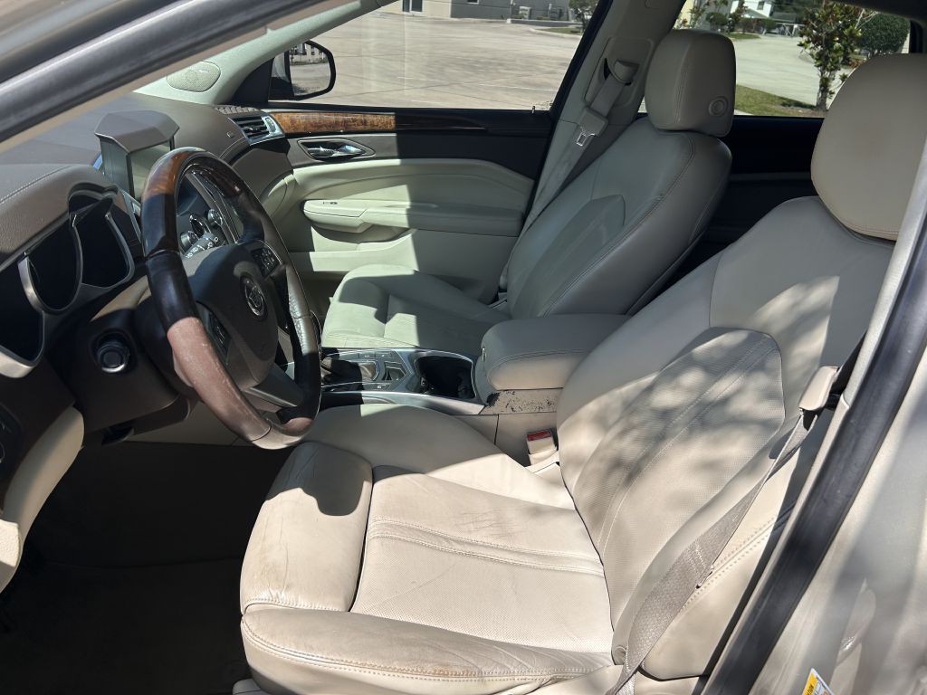 2011 Cadillac SRX Image 10