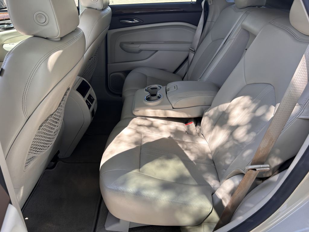 2011 Cadillac SRX Image 13