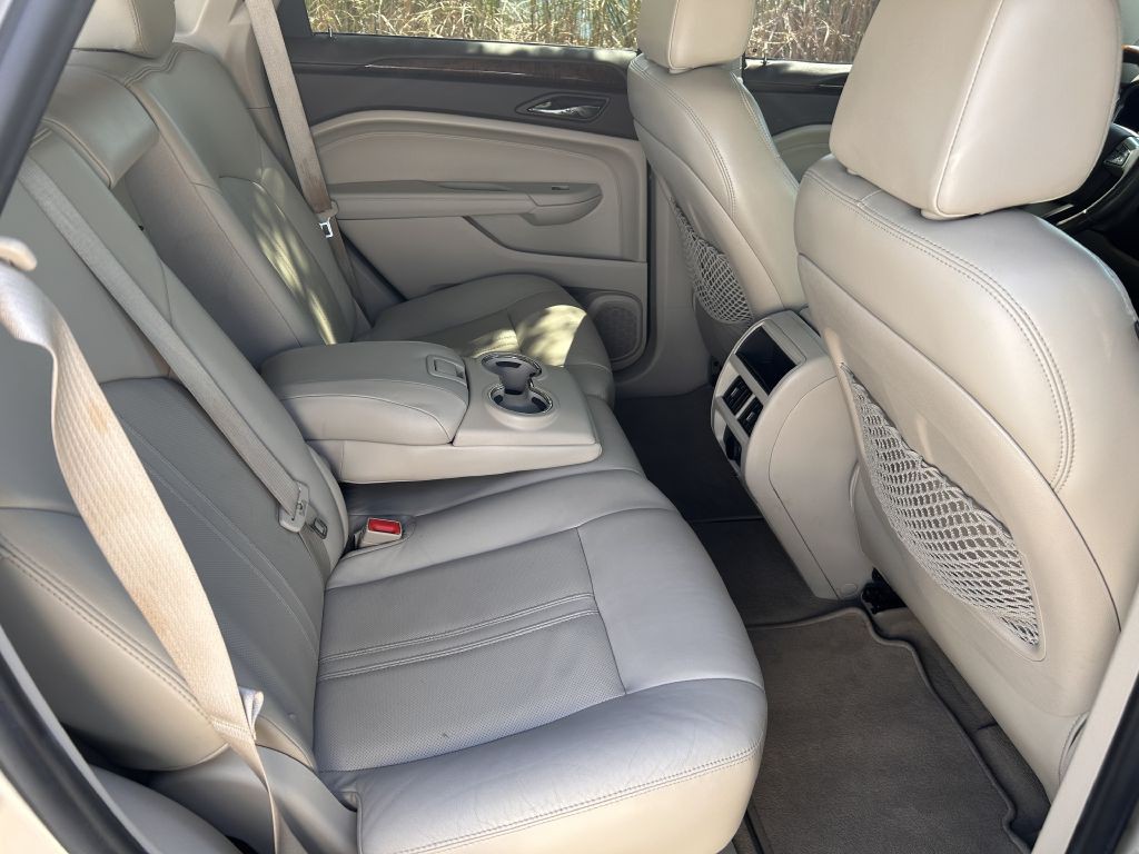 2011 Cadillac SRX Image 14