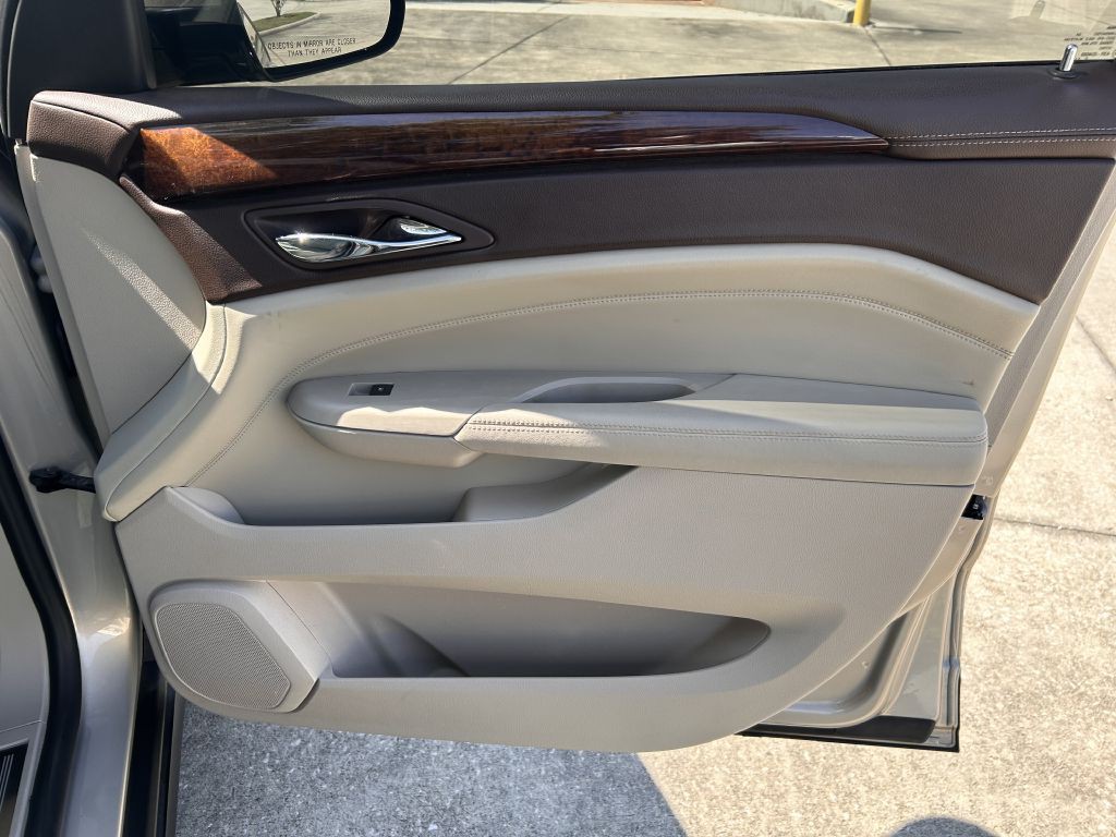 2011 Cadillac SRX Image 23