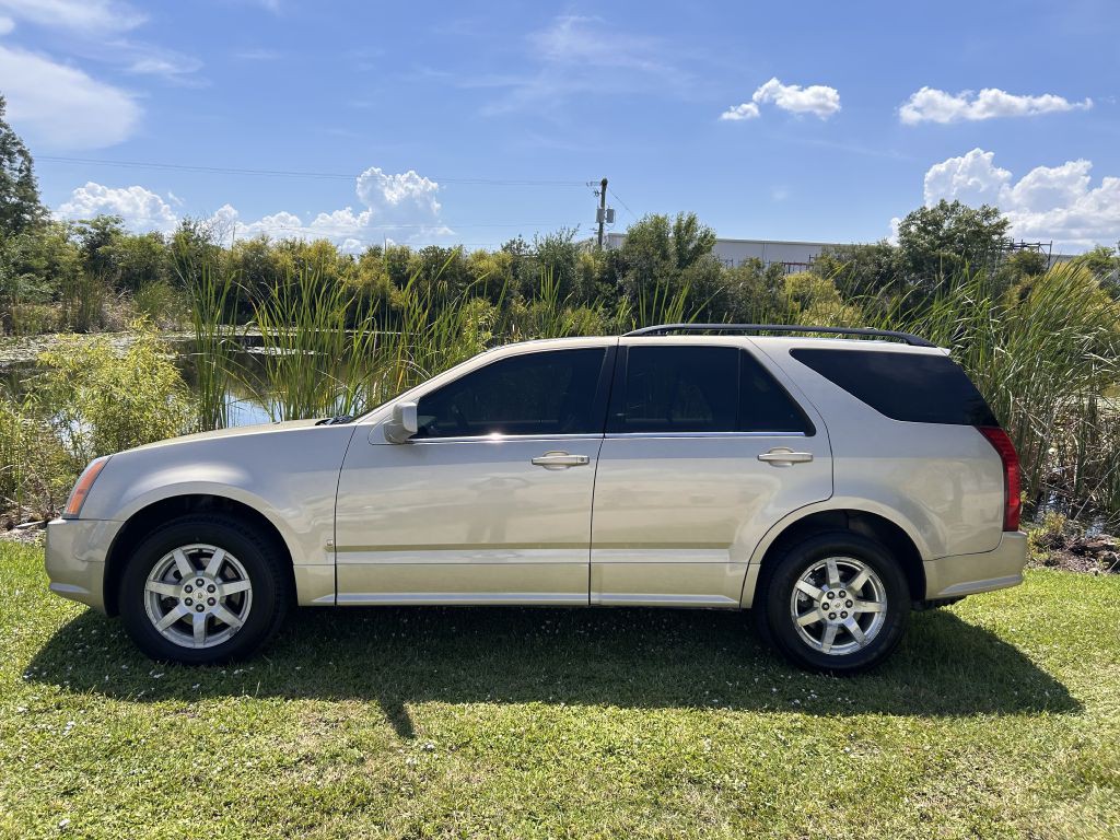 2007 Cadillac SRX Image 2