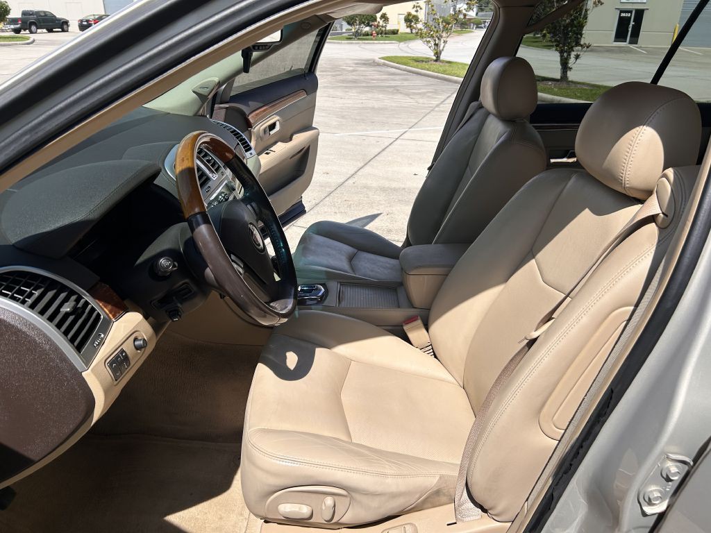 2007 Cadillac SRX Image 8