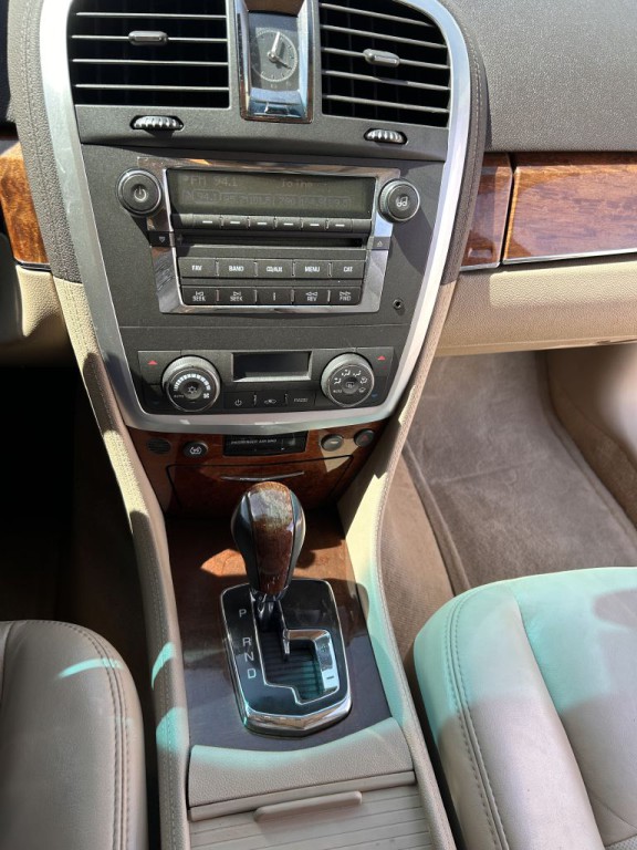 2007 Cadillac SRX Image 14