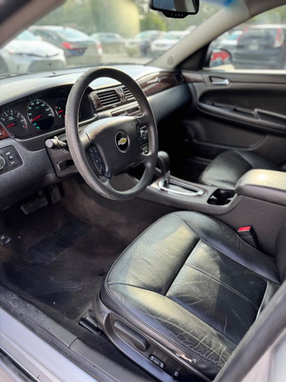 2016 Chevrolet Impala Image 13
